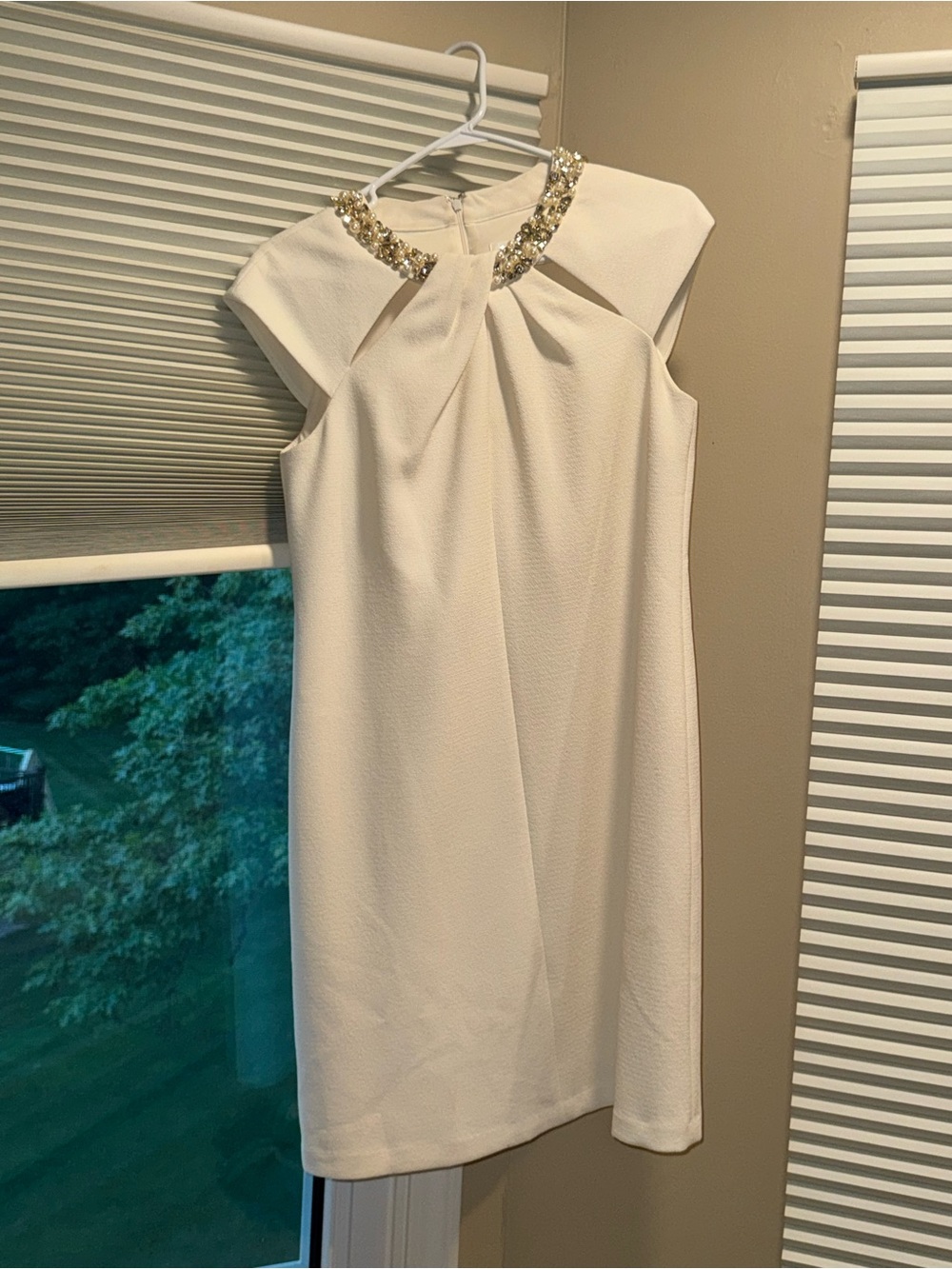 Eliza J Cream Jewel-Neck Cap Sleeve Mini Dress worn once beautiful